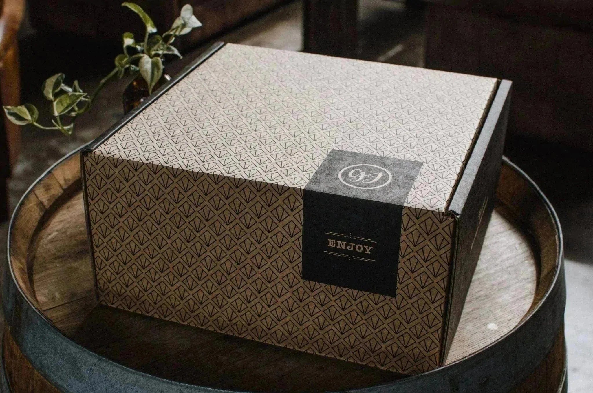 Gift on sale packaging shop